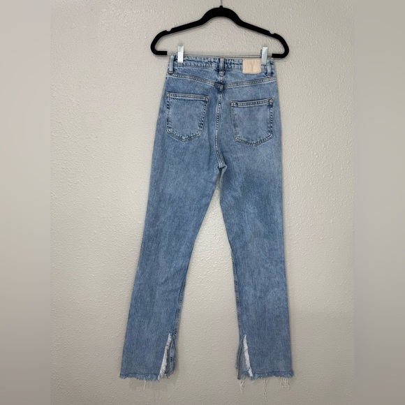 Zara High Rise Slim Bootcut Slit Leg Blogger Fav Jeans
Size 2 (34) - Picture 5 of 7